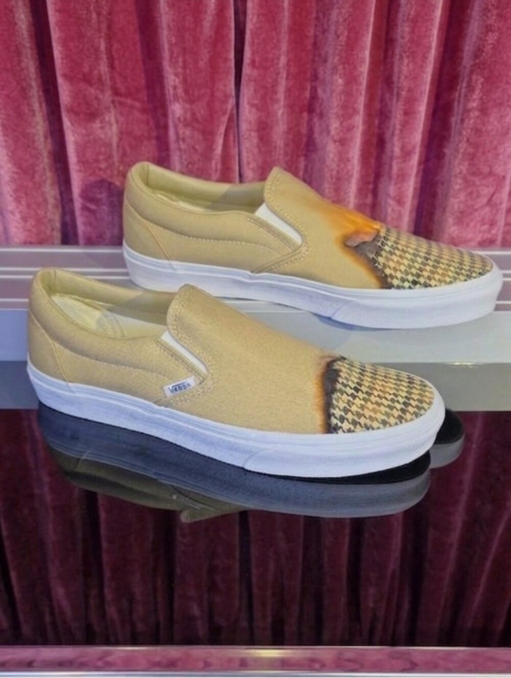 Vans Classic Slip On Big Reveal Taos Taupe Houndstooth Burn Men 7.5 Women 9